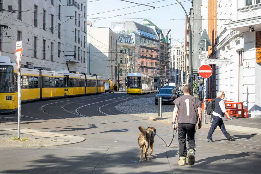 Yurt Dışı Dil Okulları 2 yurt disi dil okullari hero berlin